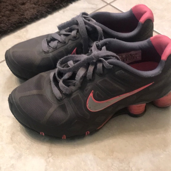 Nike women’s size 6 - Picture 3 of 4